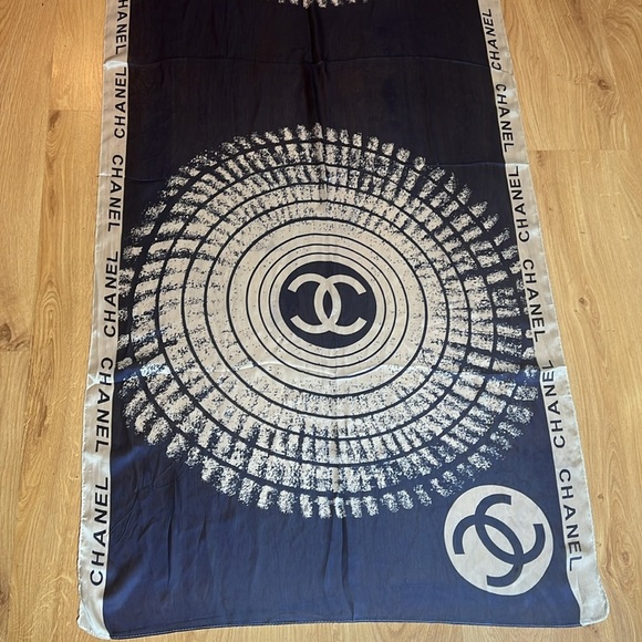 72” x 27” Chanel Lightweight Silk Scarf Shawl Navy Cream - Picture 2 of 3